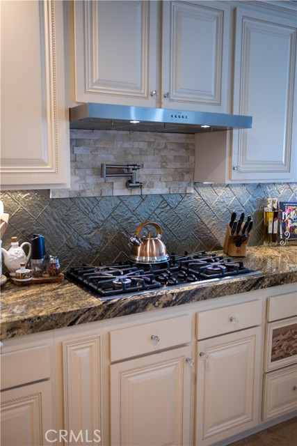 Detail Gallery Image 20 of 67 For 10071 Highcliff Drive, Santa Ana,  CA 92705 - 5 Beds | 3/1 Baths