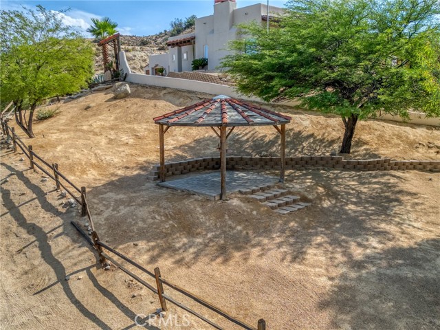57045 Plaza Del Amigo, Yucca Valley CA: https://media.crmls.org/medias/8cadd5bc-f64d-47c4-8f29-3c766344fb67.jpg