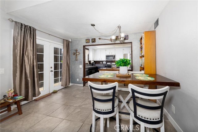 Detail Gallery Image 9 of 32 For 1380 W 48th St #30,  San Bernardino,  CA 92407 - 3 Beds | 2/1 Baths