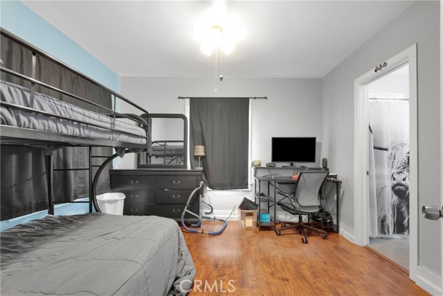1554 N Sierra Way, San Bernardino CA: https://media.crmls.org/medias/8caf8a1e-1408-4af3-bcd7-de2e631df986.jpg