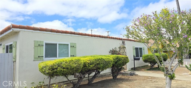 1200 Peach Avenue, Lompoc CA: https://media.crmls.org/medias/8cb00c70-5b3b-430f-bc80-bfbc1302ed59.jpg
