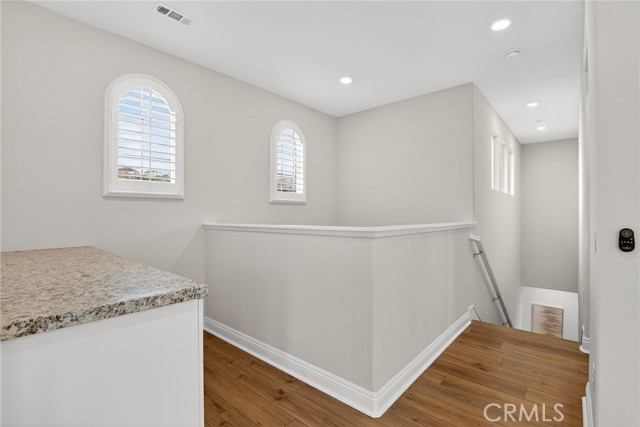 Detail Gallery Image 18 of 36 For 20506 Galloway Dr, Saugus,  CA 91350 - 3 Beds | 3 Baths