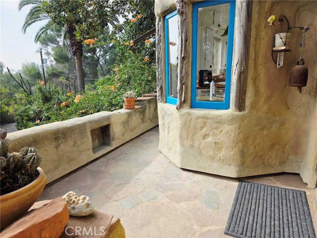 1403 Avon Park, Los Angeles CA: https://media.crmls.org/medias/8cb0966a-944e-4d89-bc59-9859a8ba8bd2.jpg