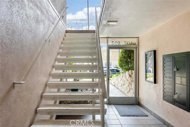 107 W Mountain Street E, Glendale, CA, 91202 107 W Mountain Street E, Glendale, CA, 91202
