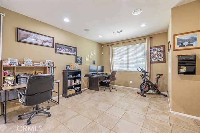 37137 Firethorn Street, Palmdale CA: https://media.crmls.org/medias/8cb0f26d-0bc6-4251-a00e-3ccacc7e071e.jpg