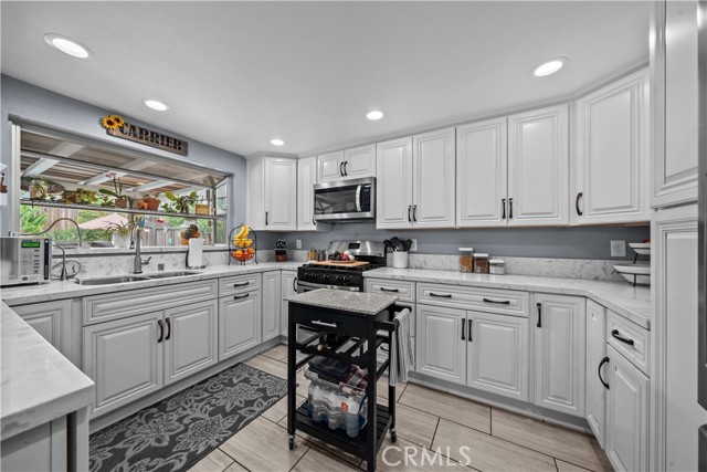 Detail Gallery Image 12 of 36 For 24178 Craig Dr, Moreno Valley,  CA 92553 - 4 Beds | 2 Baths