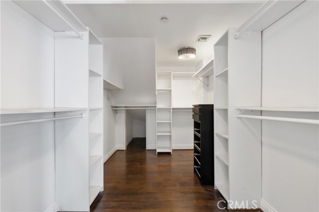 8655 Hillside Avenue, Los Angeles CA: https://media.crmls.org/medias/8cb25d82-c18a-4672-b2ad-f04d973ee792.jpg