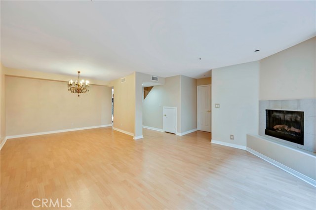 1161 SPAZIER Avenue, Glendale CA: https://media.crmls.org/medias/8cb310bd-e770-4e67-8873-153d1d3943f1.jpg