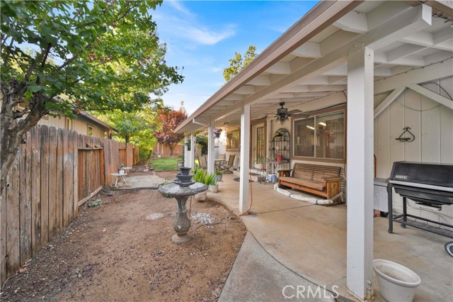 Detail Gallery Image 13 of 36 For 1217 Crag Walk, Redding,  CA 96003 - 2 Beds | 2 Baths