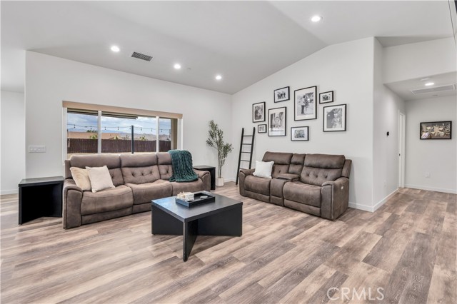 Detail Gallery Image 4 of 37 For 7412 Del Monte Ave, Yucca Valley,  CA 92284 - 3 Beds | 2 Baths