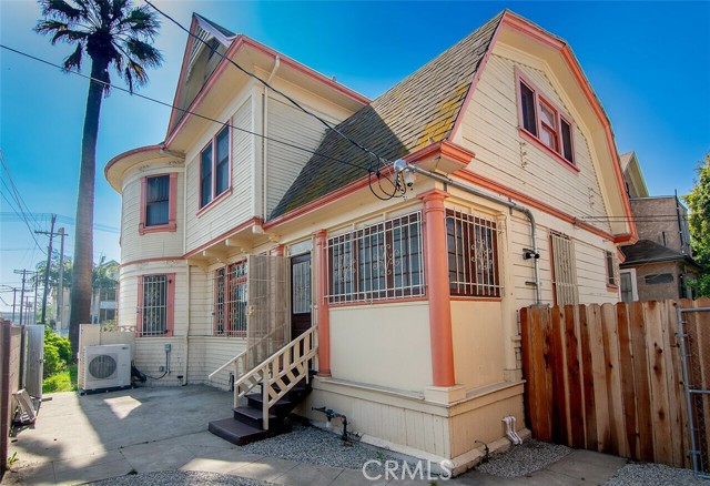 1705 Toberman Street, Los Angeles CA: https://media.crmls.org/medias/8cb3ce50-84d1-4a19-8f96-23c454f06467.jpg