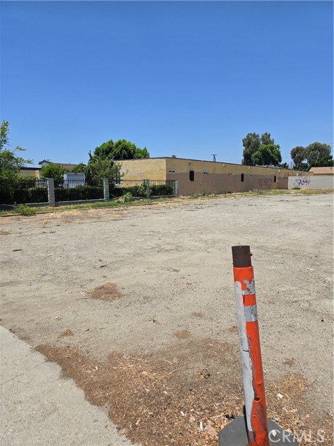 Image 19 of 47 For 855 Holt Avenue