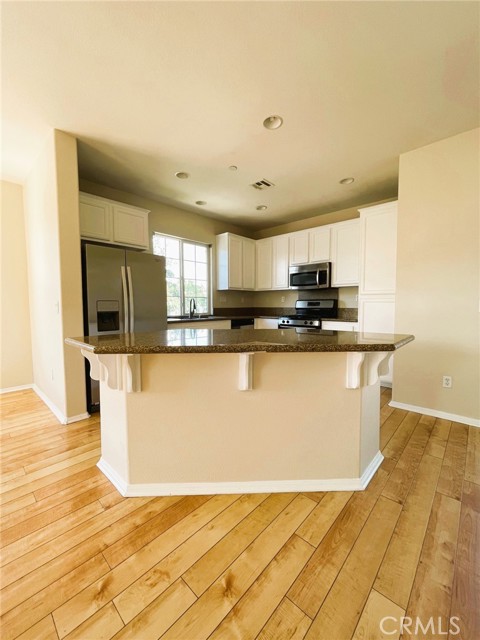 Image 3 of 12 For 26303 Iris Avenue F