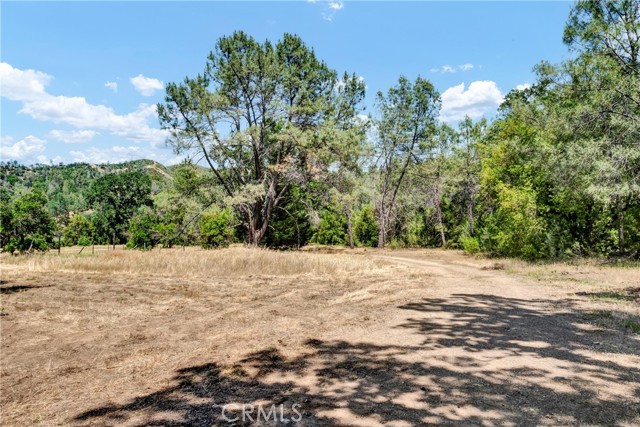 22550 Shady Grove Road, Middletown CA: https://media.crmls.org/medias/8cb4bead-1b85-40cb-9145-4db3102e3e30.jpg