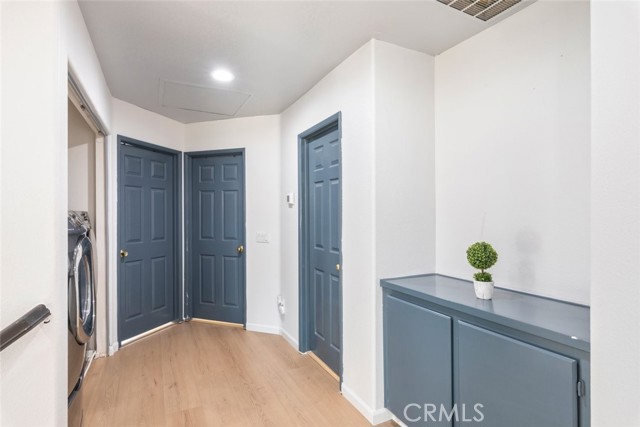 560 Shenandoah Road, Corona CA: https://media.crmls.org/medias/8cb51d39-f24e-43b9-863c-e49c1bd8bacd.jpg