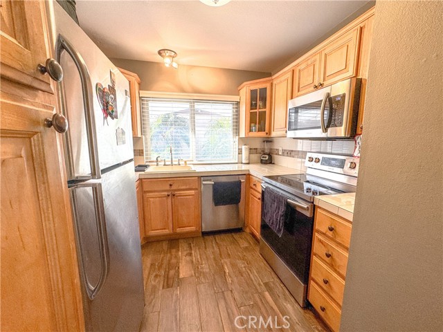 Kitchen with lots of cabinets