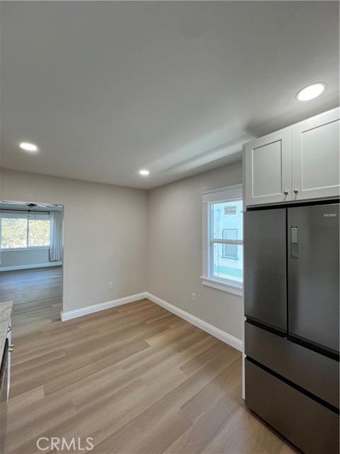 Detail Gallery Image 5 of 28 For 1904 E 2nd #B,  Long Beach,  CA 90802 - 2 Beds | 1 Baths
