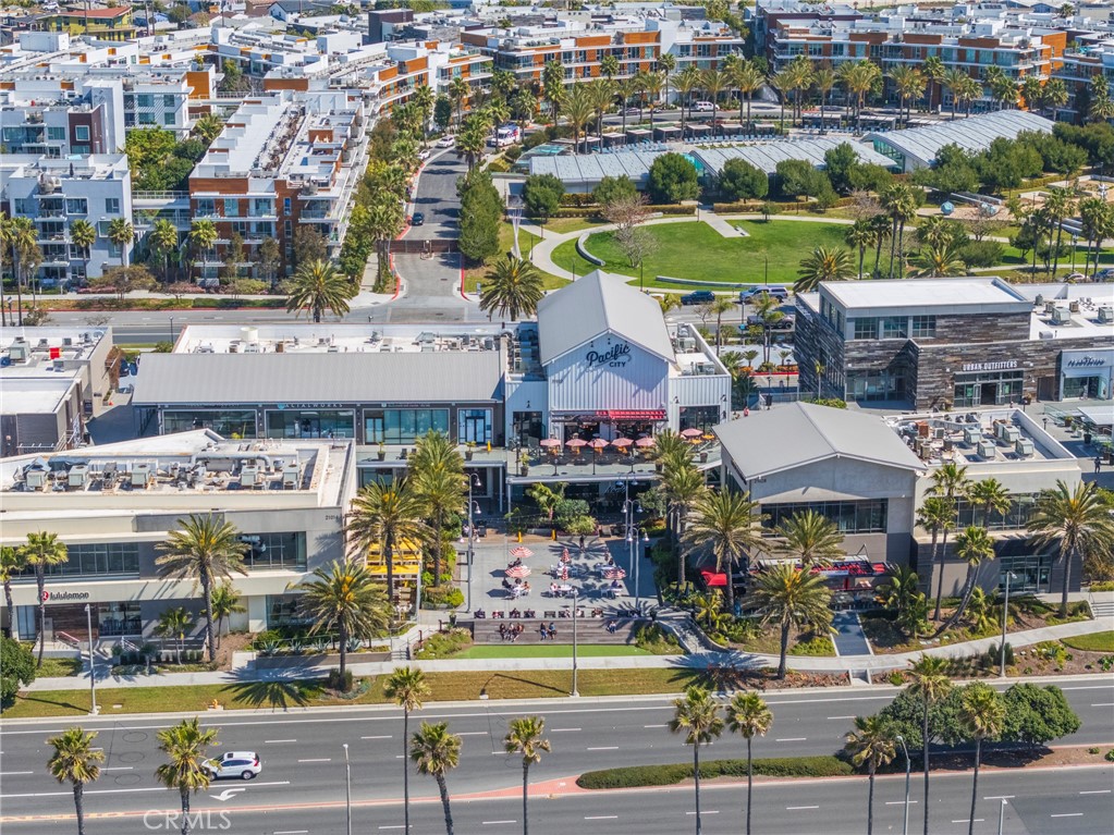 https://media.crmls.org/medias/8cb649d1-e87d-49de-b8a9-6eaa75e1a77a.jpg?preset=X-Large