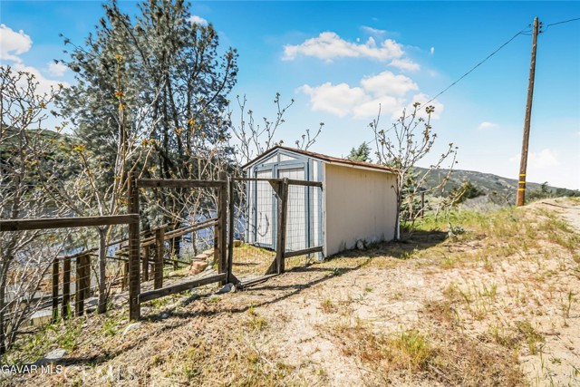 Detail Gallery Image 25 of 33 For 17743 Elizabeth Lake, Lake Hughes,  CA 93532 - 1 Beds | 1 Baths