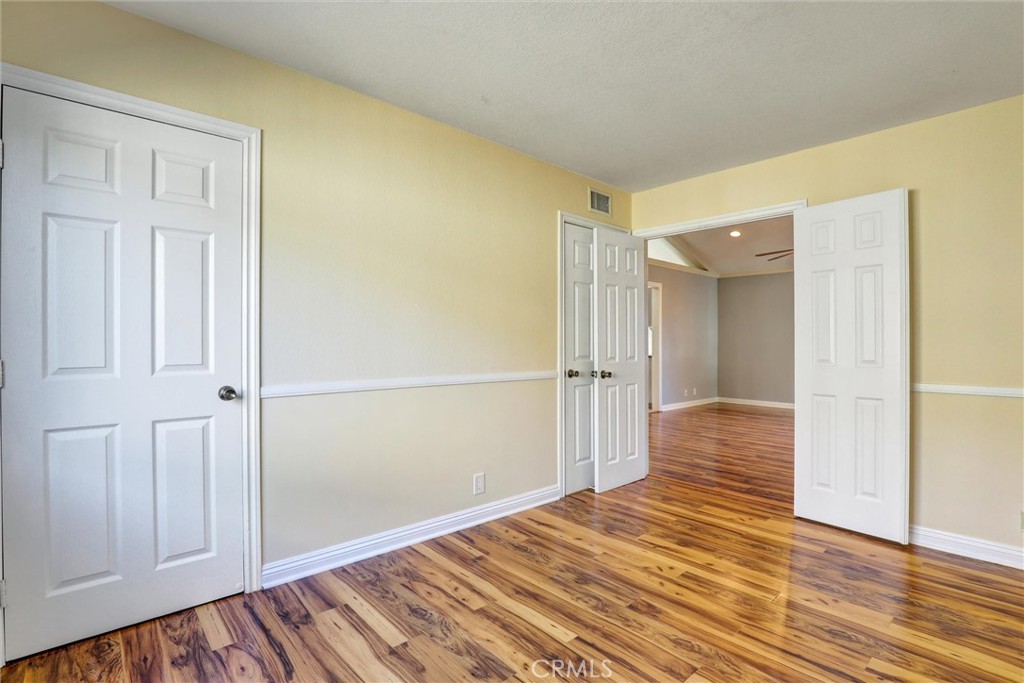 MLS #OC25245187 image #5