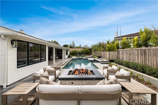 Detail Gallery Image 34 of 38 For 1 San Martin Way, Corona Del Mar,  CA 92625 - 4 Beds | 2/1 Baths