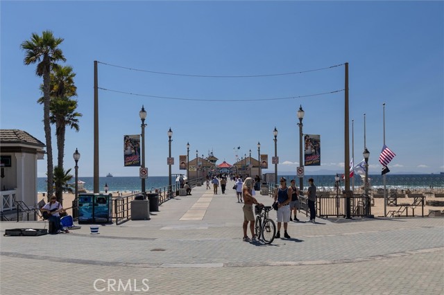 308 5th Street, Huntington Beach CA: https://media.crmls.org/medias/8cb85746-341f-4fb9-996b-2ad62f2d4379.jpg
