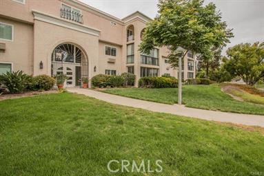 Detail Gallery Image 3 of 12 For 5500 Paseo Del Lago 1f,  Laguna Woods,  CA 92637 - 2 Beds | 2 Baths