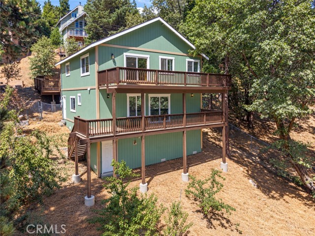 30979 Summit Drive, Running Springs, CA 92382