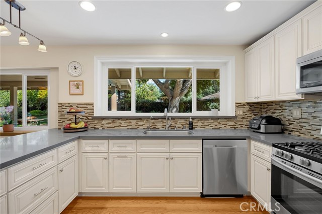 Detail Gallery Image 15 of 45 For 1627 Oak Tree Lane, Glendora,  CA 91741 - 3 Beds | 2/1 Baths