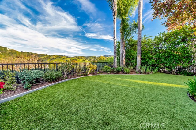 Detail Gallery Image 10 of 39 For 3980 Leighton Point Rd., Calabasas,  CA 91301 - 5 Beds | 4/1 Baths