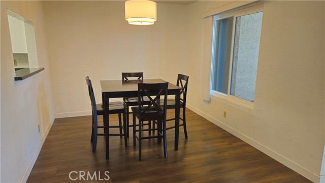 Detail Gallery Image 7 of 18 For 517 Wayland Ct, Claremont,  CA 91711 - 2 Beds | 2/1 Baths