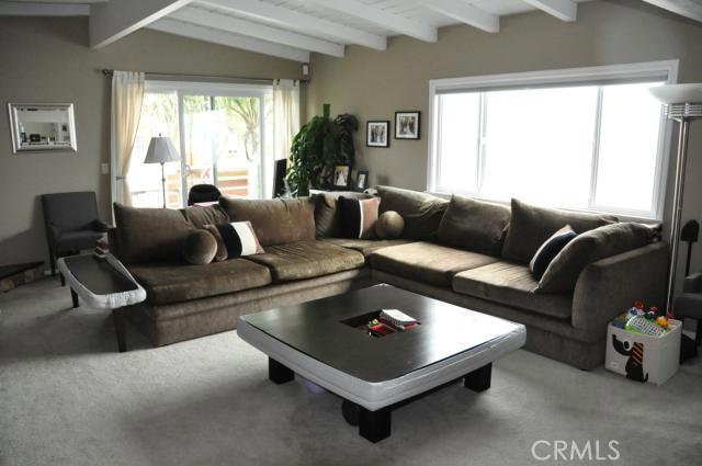 1723 Carver, Redondo Beach, California 90278, 3 Bedrooms Bedrooms, ,2 BathroomsBathrooms,Residential,Sold,Carver,S12104965