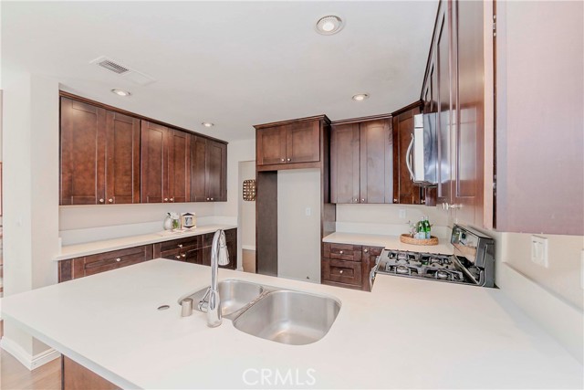 Detail Gallery Image 24 of 50 For 2422 Coventry Cir #47,  Fullerton,  CA 92833 - 3 Beds | 1/1 Baths