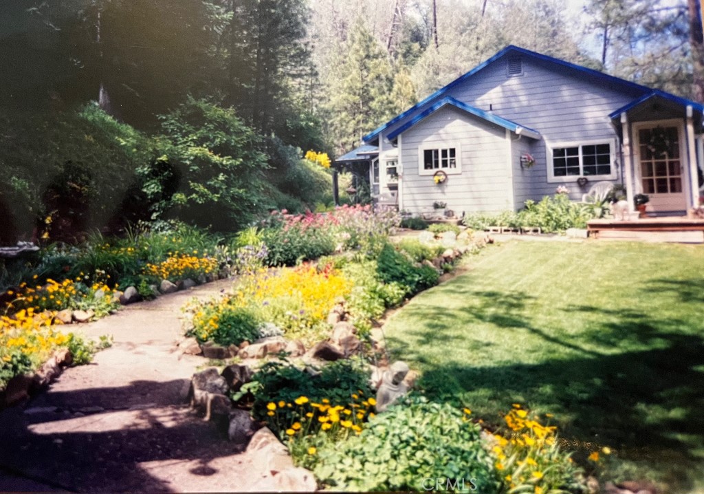 19942 Old Mill Road, Lakehead, CA 96051