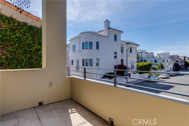 143 Union Jack Mall, Marina del Rey CA: https://media.crmls.org/medias/8cbbe78d-539e-4128-8846-689ee11ca9d7.jpg