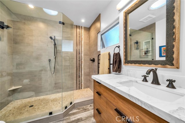 En-suite bathroom for primary bedroom