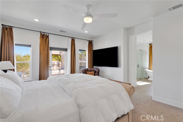 Detail Gallery Image 27 of 71 For 8357 Macron, Oak Hills,  CA 92344 - 4 Beds | 3 Baths