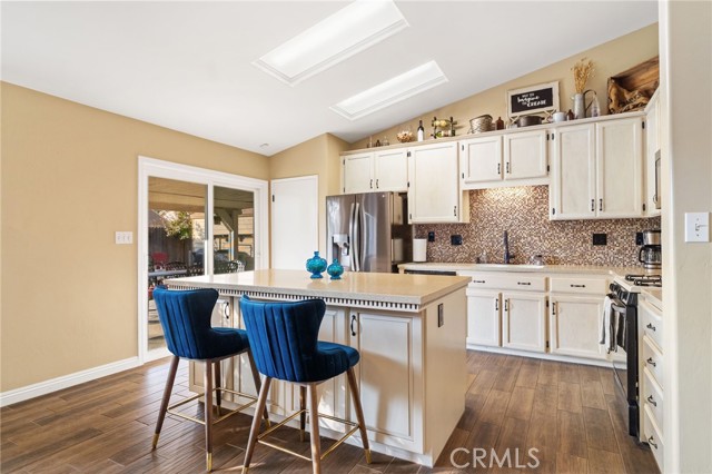 Detail Gallery Image 6 of 31 For 10113 Thistledown, Bakersfield,  CA 93312 - 3 Beds | 2 Baths