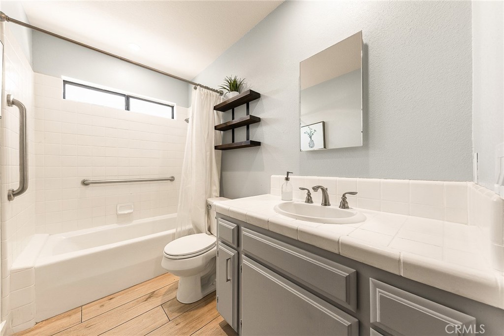 MLS #OC25120439 img 21