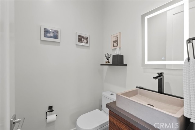 2311 Voorhees Avenue, Redondo Beach, California 90278, 3 Bedrooms Bedrooms, ,3 BathroomsBathrooms,Residential,Sold,Voorhees,SB22053770