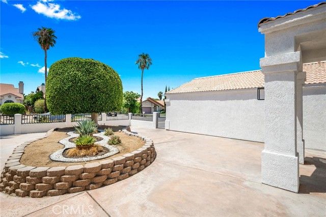 68870 Durango Road, Cathedral City CA: https://media.crmls.org/medias/8cbd5421-9c11-471b-bb34-99cfe0f41105.jpg
