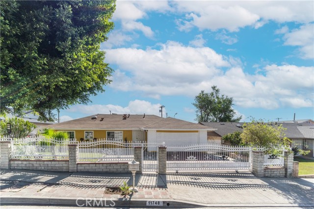 11748 Remington Street