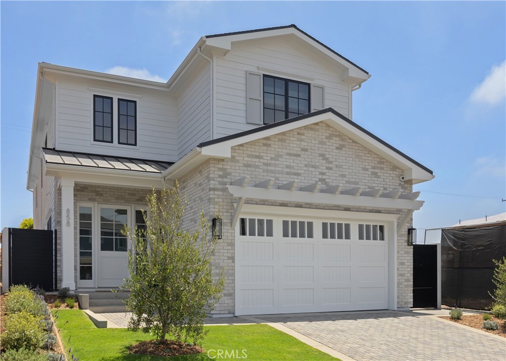 858 Fiske — architectural residence