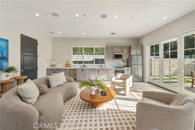 Detail Gallery Image 47 of 56 For 20511 Wells Dr, Woodland Hills,  CA 91364 - 6 Beds | 6/1 Baths