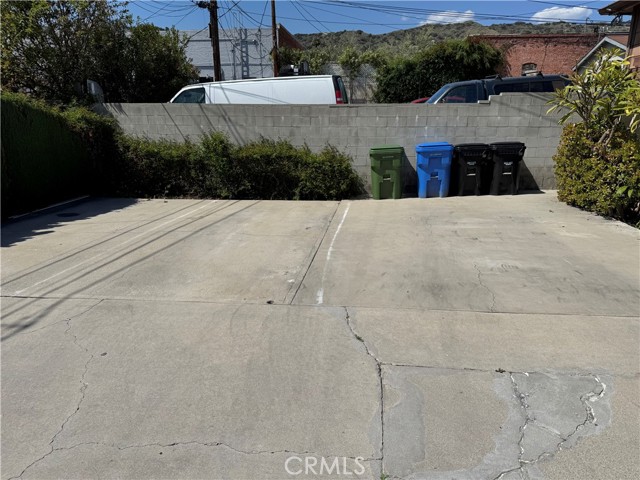 5081 Glen Iris Avenue, Los Angeles CA: https://media.crmls.org/medias/8cbf82c4-a183-4d92-9b05-b442d1fb92a7.jpg