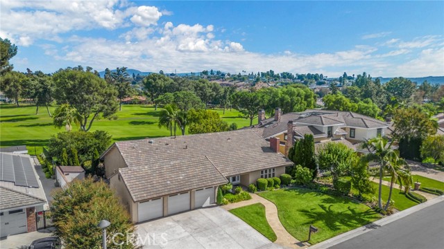 Detail Gallery Image 6 of 40 For 6042 Foxfield Ln, Yorba Linda,  CA 92886 - 4 Beds | 3 Baths