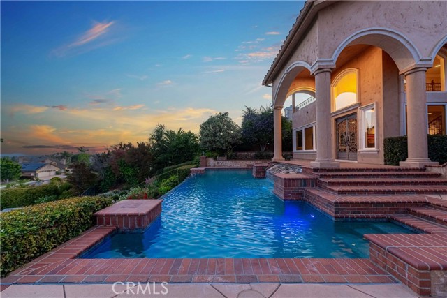 6805 Aviano Drive, Camarillo CA: https://media.crmls.org/medias/8cbfedc0-bee8-4e84-8cf0-16d0e49ee5d0.jpg