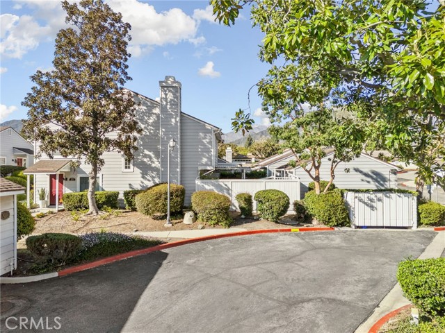 Detail Gallery Image 40 of 47 For 1693 N Mountain #D,  Upland,  CA 91784 - 3 Beds | 2/1 Baths