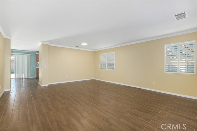 Detail Gallery Image 3 of 33 For 4310 Almaterra, Perris,  CA 92571 - 5 Beds | 3 Baths