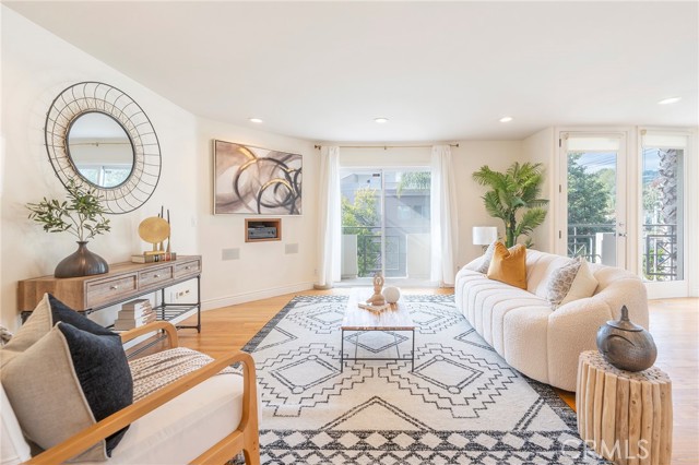 Detail Gallery Image 1 of 1 For 16040 W Sunset Bld #203,  Pacific Palisades,  CA 90272 - 2 Beds | 2 Baths